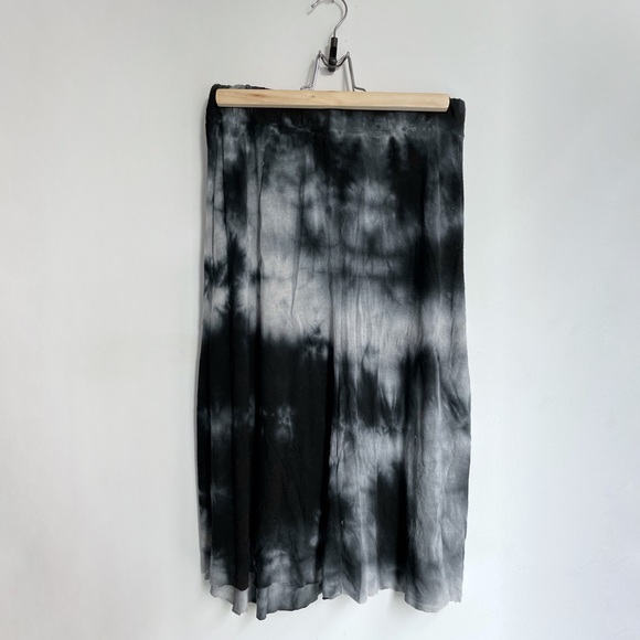 Brandy Melville Tie Dye Skirt - Picture 2 of 3
